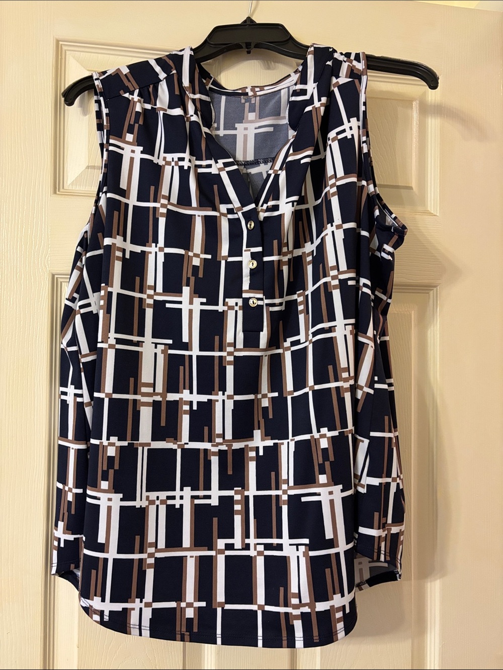 Sleeveless Geometric Print V-Neck Top - Navy, White & Brown